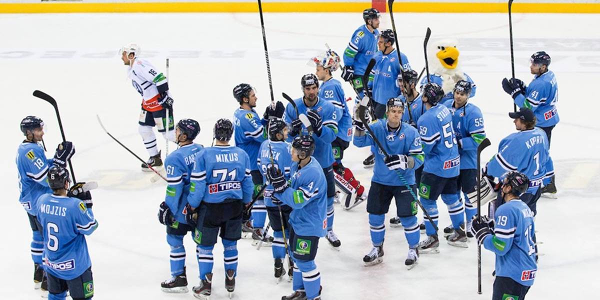 KHL: V Slovane so zmluvou 16 hráčov, rokuje s oporami