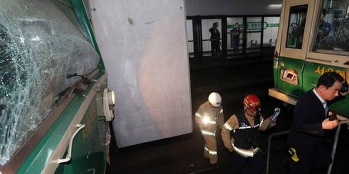 Pri zrážke dvoch vlakov metra v Soule sa zranilo 170 ľudí