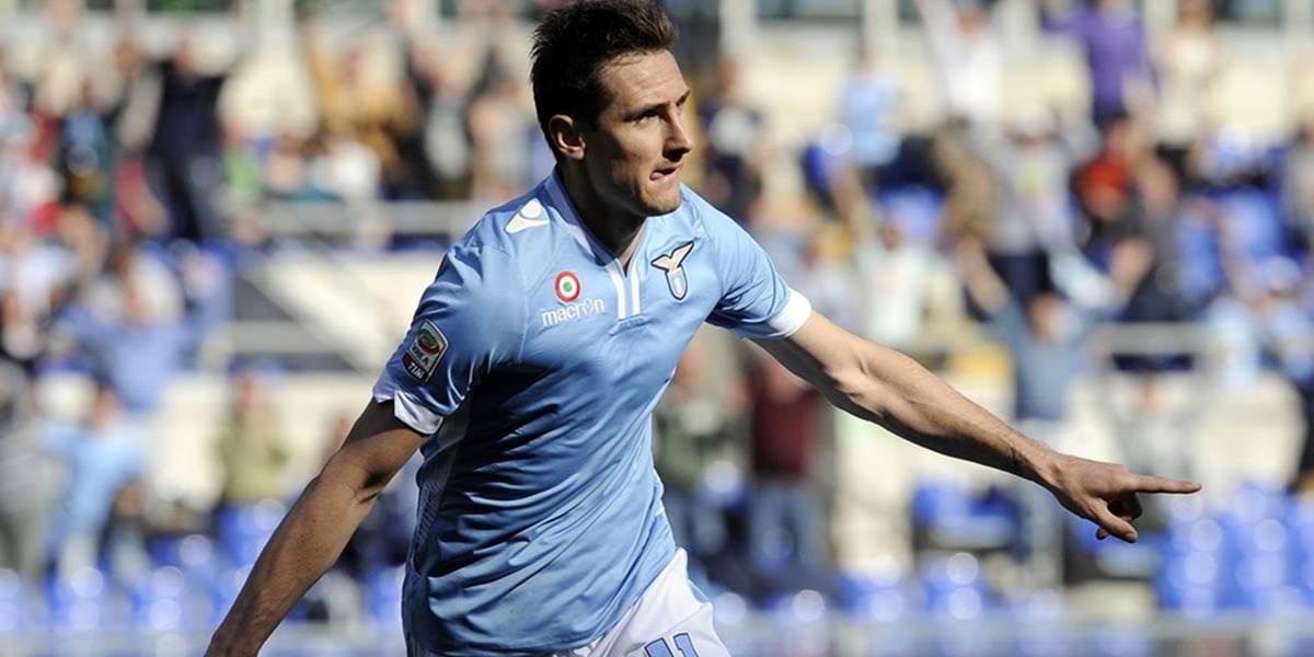 Klose predĺžil o ďalší rok kontrakt s Laziom Rím