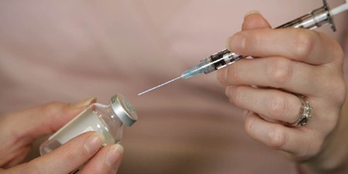 KDH chce odškodňovať postihnutých po očkovaní