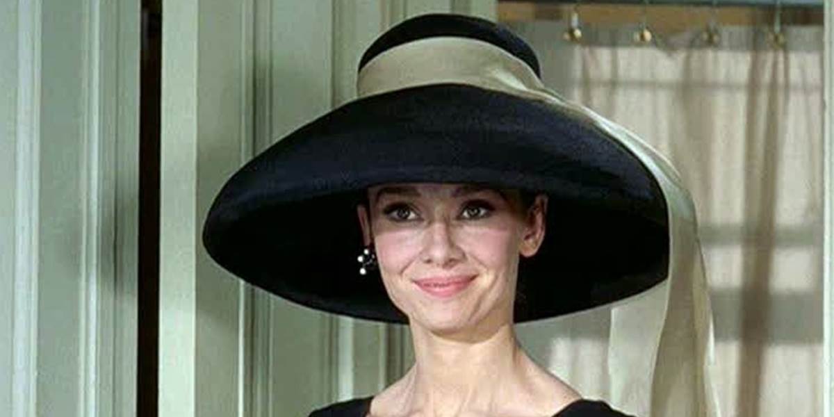 Klobúčik herečky Audrey Hepburnovej vydražili za 45-tisíc dolárov
