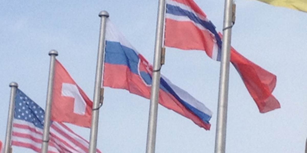 V Minsku už vztýčili vlajky 16 účastníkov šampionátu