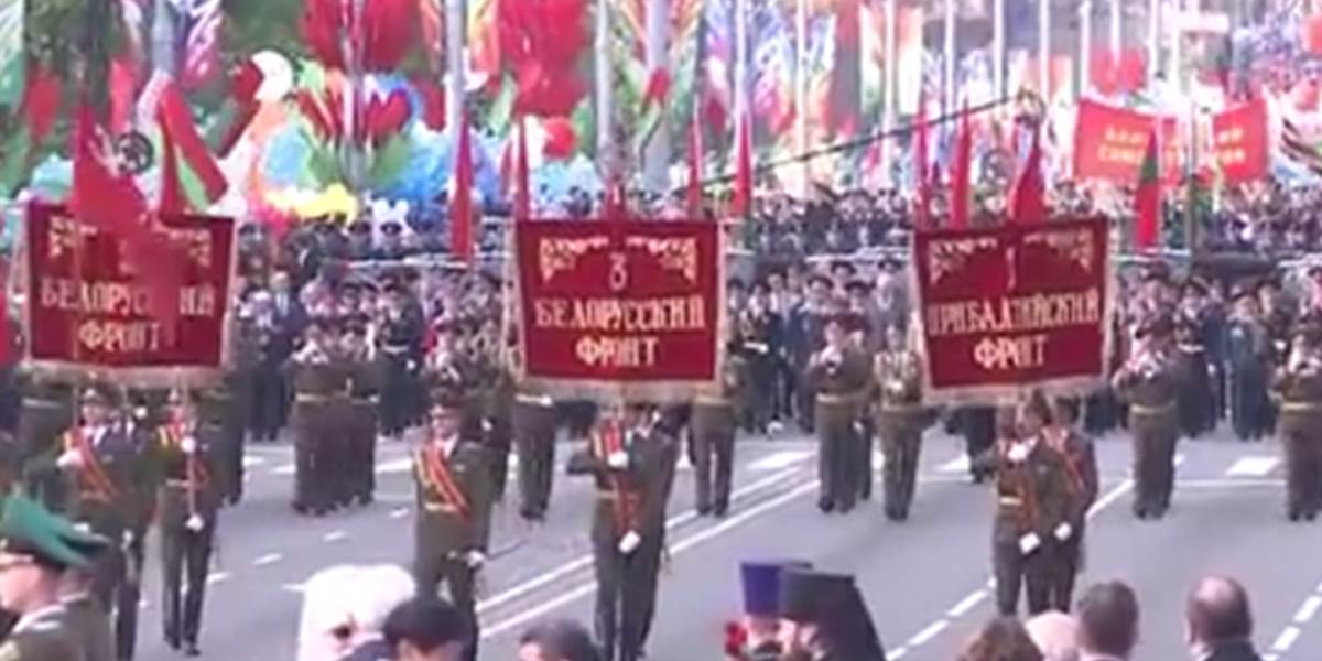 Minsk zaplavili davy, Bielorusi oslávili Deň víťazstva nad fašizmom