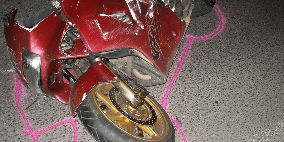 Polícia hľadá svedkov piatkovej zrážky motocykla s chodkyňou