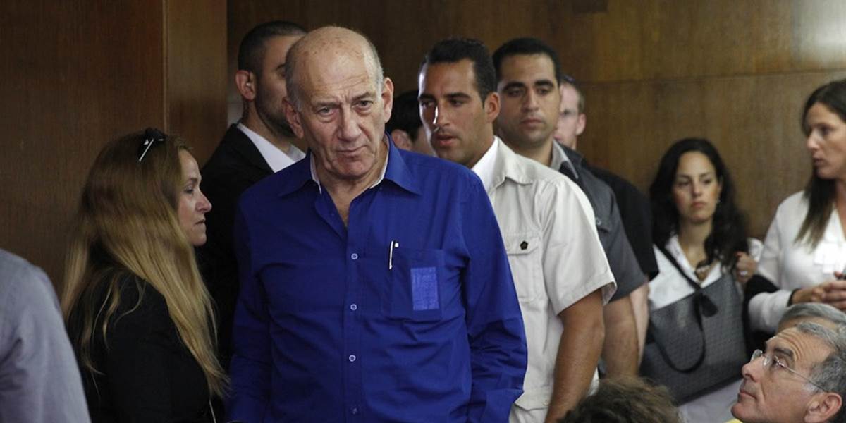 Súd poslal expremiéra Olmerta na šesť rokov do väzenia za korupciu