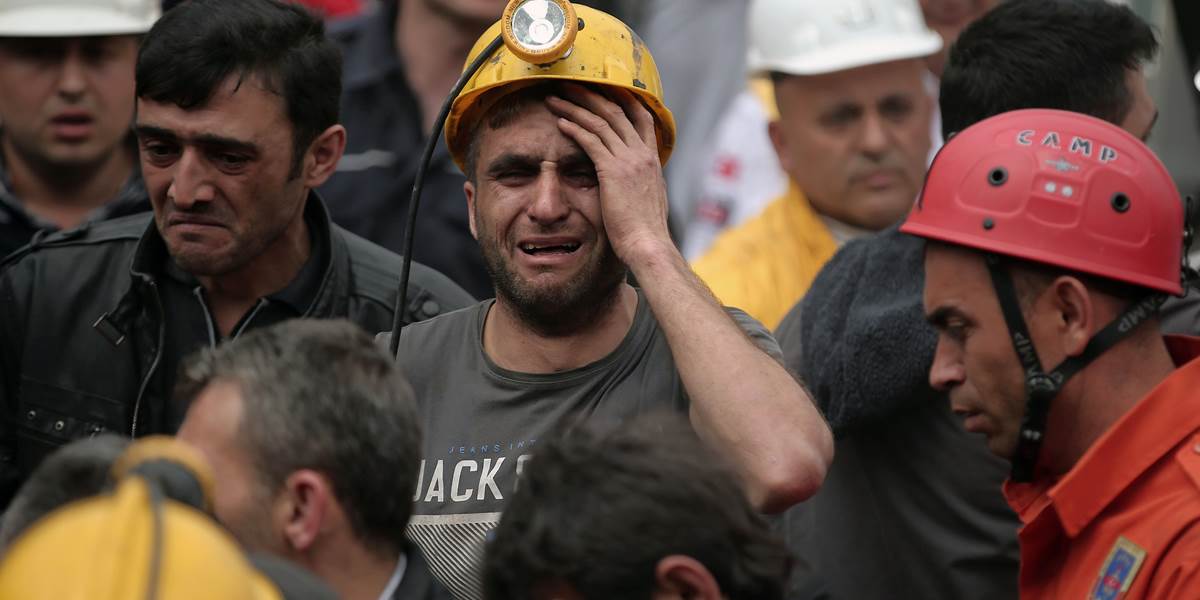 Banské nešťastie v Turecku: Obetí výbuchu je už 238, na mieste je aj premiér Erdogan!