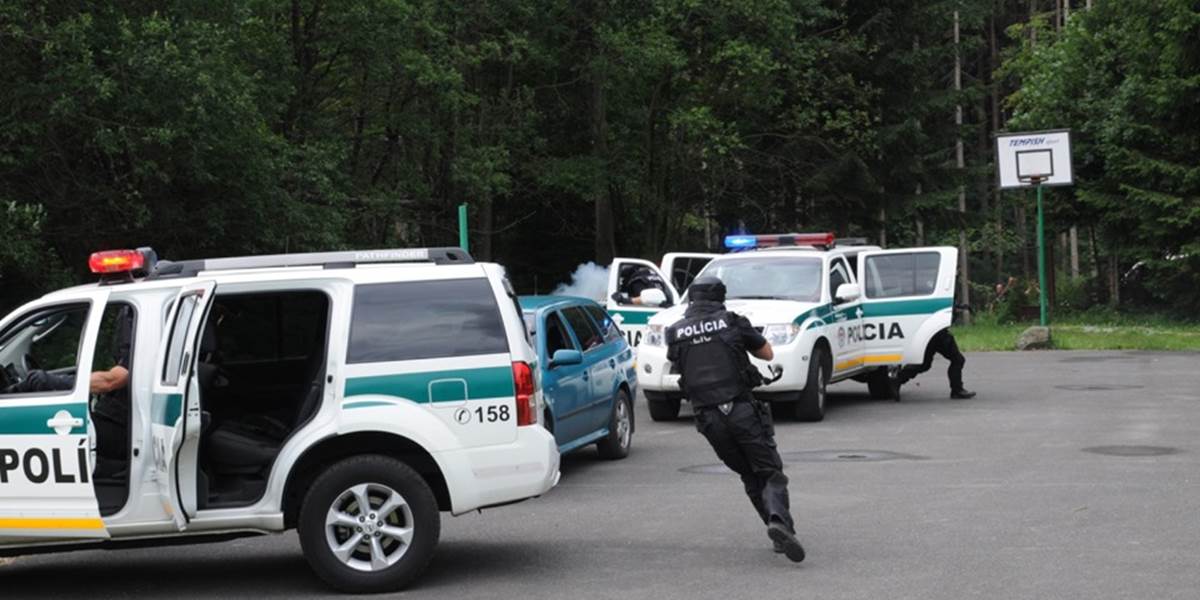 Policajti zadržali mužov podozrivých z lúpeže v Senci