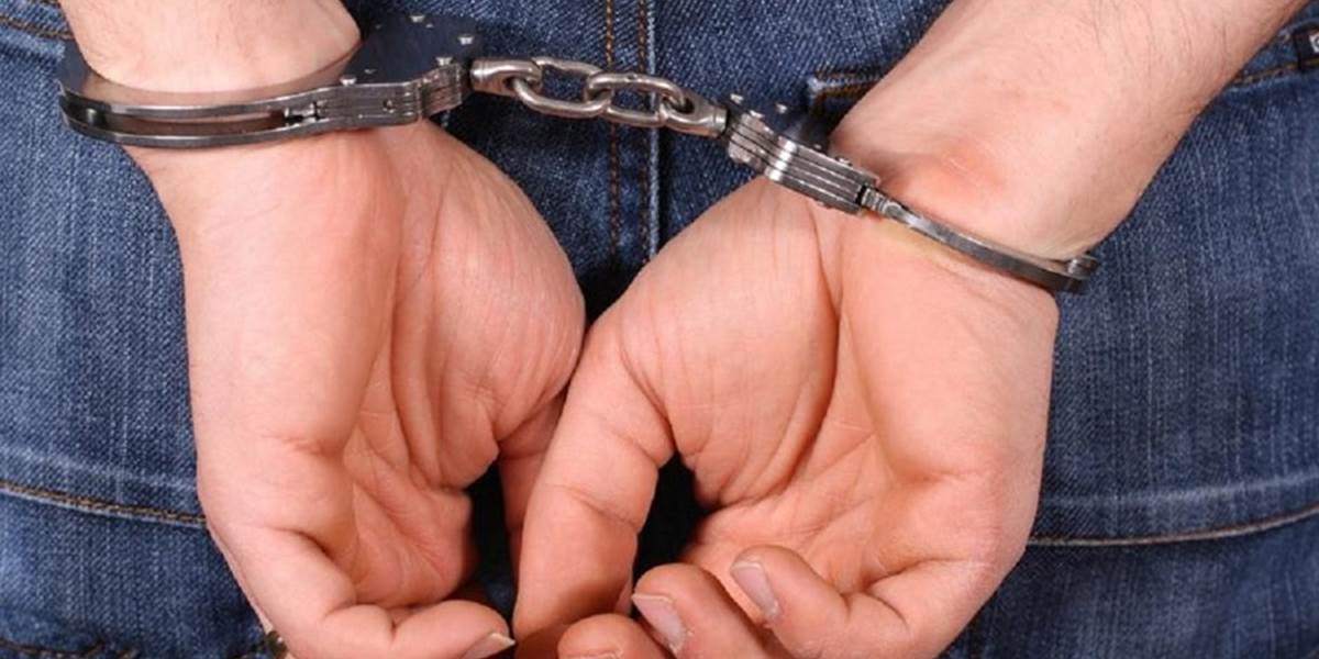 Polícia zatkla vyše 750 osôb kvôli prevádzkovaniu falošných firiem