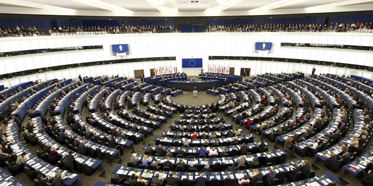 Prieskum: Smer by mal v EP šesť kresiel, OĽaNO a KDH po dve