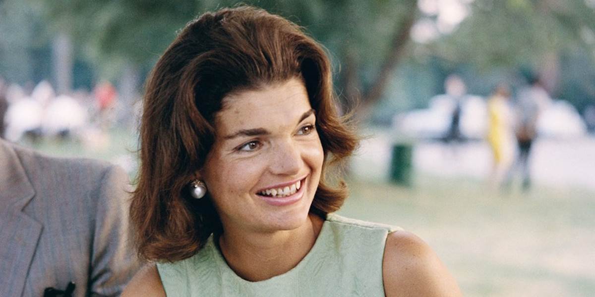 Najpopulárnejšiou prvou dámou USA bola zatiaľ Kennedyová-Onassisová