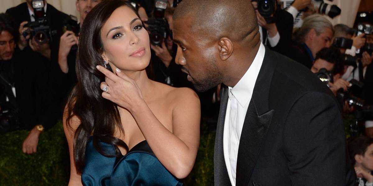 Kim Kardashian a Kanye West si pred sobášom s hosťami pozrú Versailles