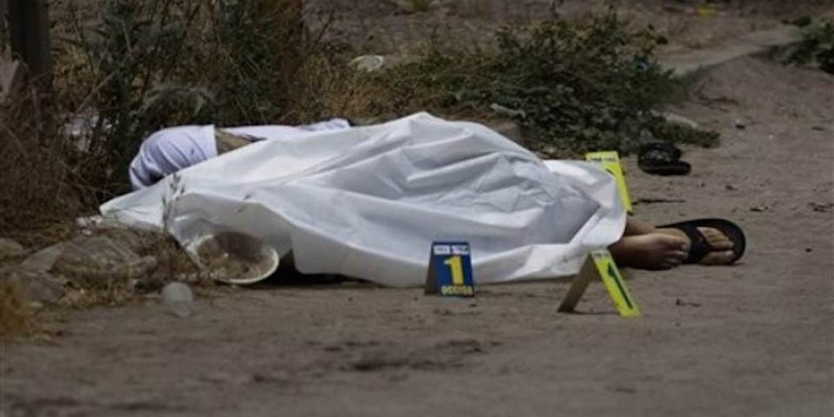 Hrozný nález: V Dúbravke na zastávke MHD našli mŕtveho muža!