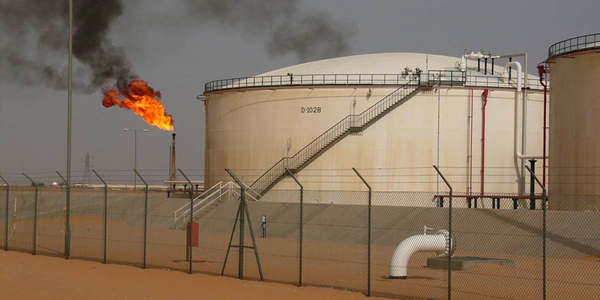 Vláda: Správu zásob ropy je potrebné zmeniť, aby nezvyšovala dlh SR