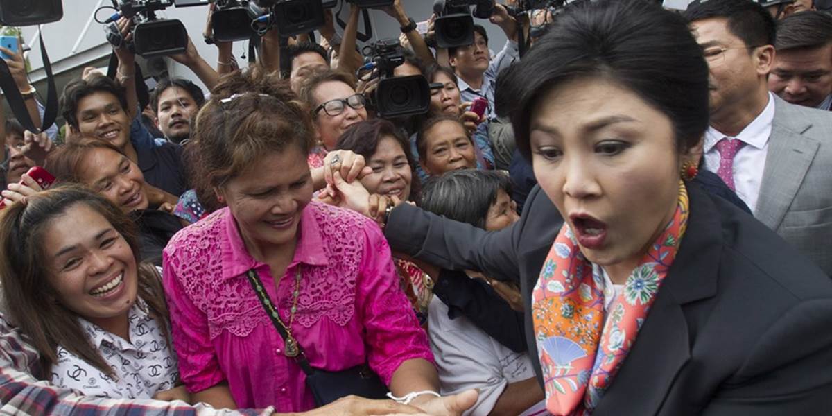Thajská armáda zatkla bývalú premiérku Jinglak Šinavatrovú a jej dvoch príbuzných