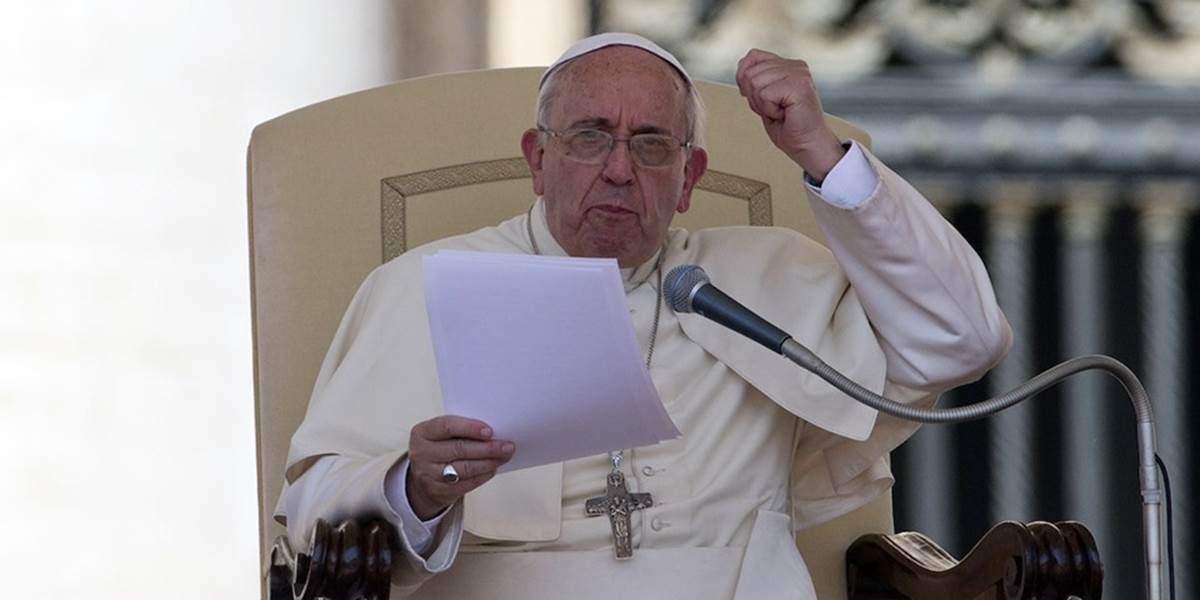 Pápež vyjadril pohoršenie nad luxusným kanonizačným banketom
