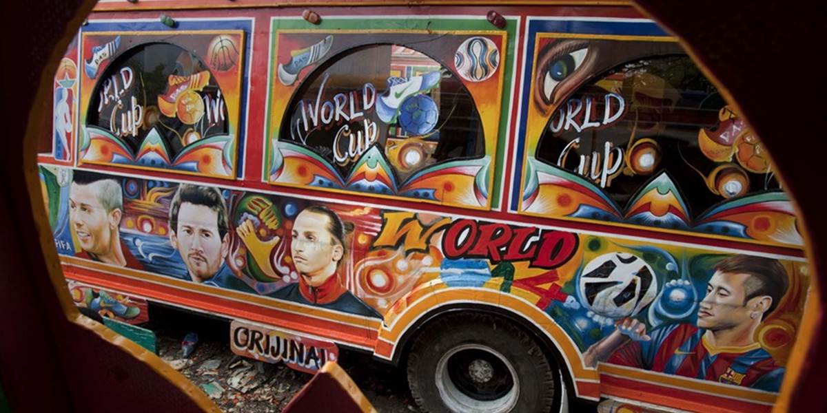 Autobusy na Haiti sa vyfarbili šampionátovo