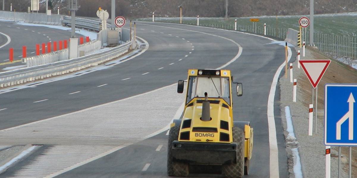 Za dva roky boli uzavreté zmluvy na stavbu 79 km diaľnic