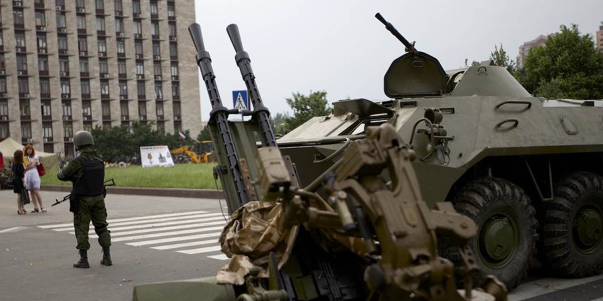 Situácia na Ukrajine: Ukrajinská armáda bombarduje Slovjansk, zasiahli aj detskú nemocnicu!