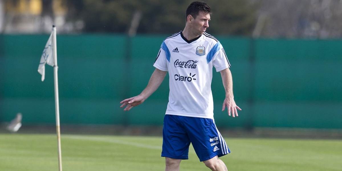 Messi závidí Maradonovi, chce tiež triumf na MS
