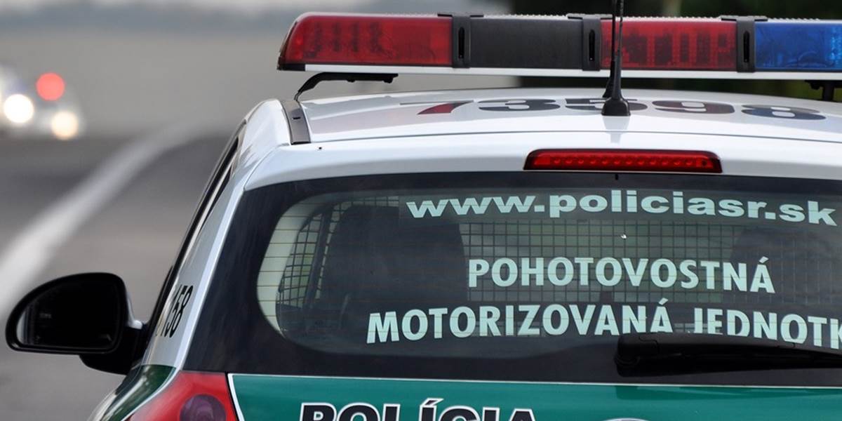V obci Lietava našli pri ceste mŕtveho muža, zomrel po dopravnej nehode