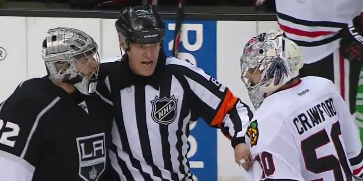 NHL: V emočne nabitom zápase sa schyľovalo aj k bitke brankárov