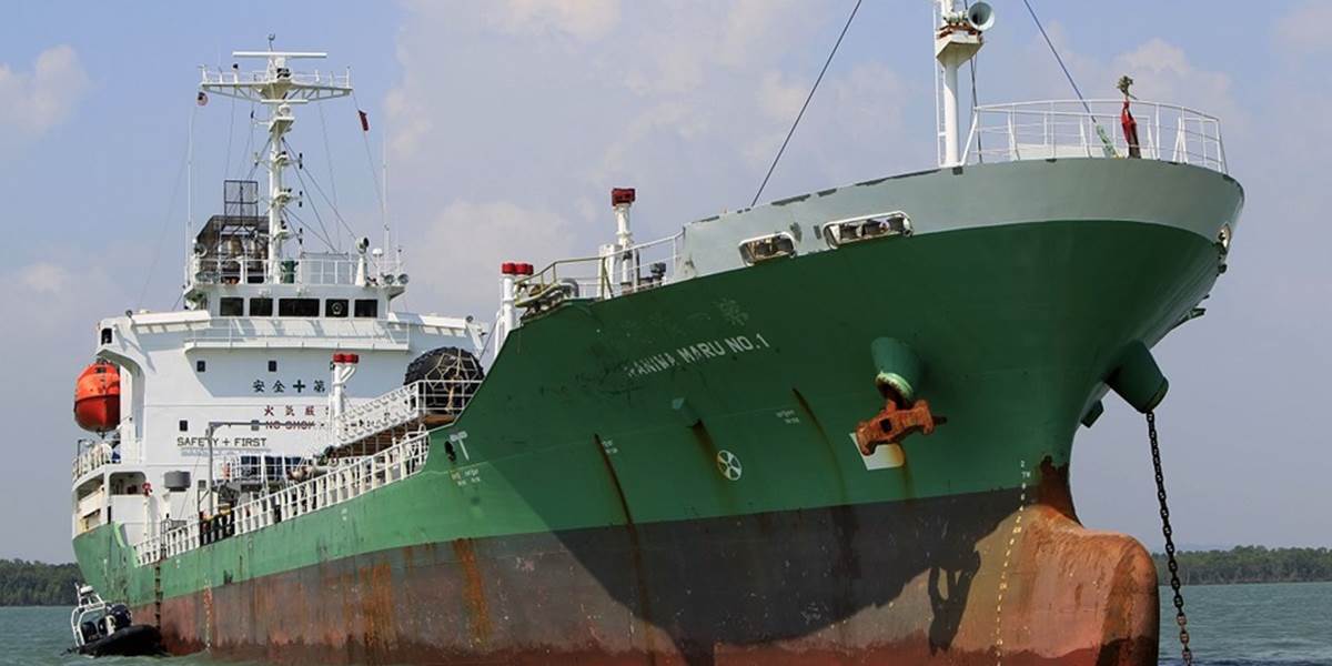 Piráti uniesli tanker plný nafty