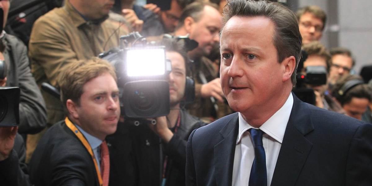 Cameron sa vyhráža odchodom z únie, ak bude šéfom EK Juncker