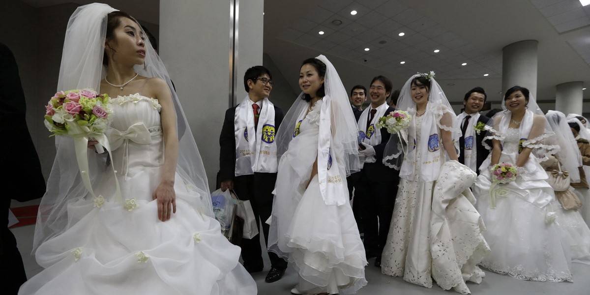 V Kórei sa konala prvá hromadná svadba po smrti reverenda Moona