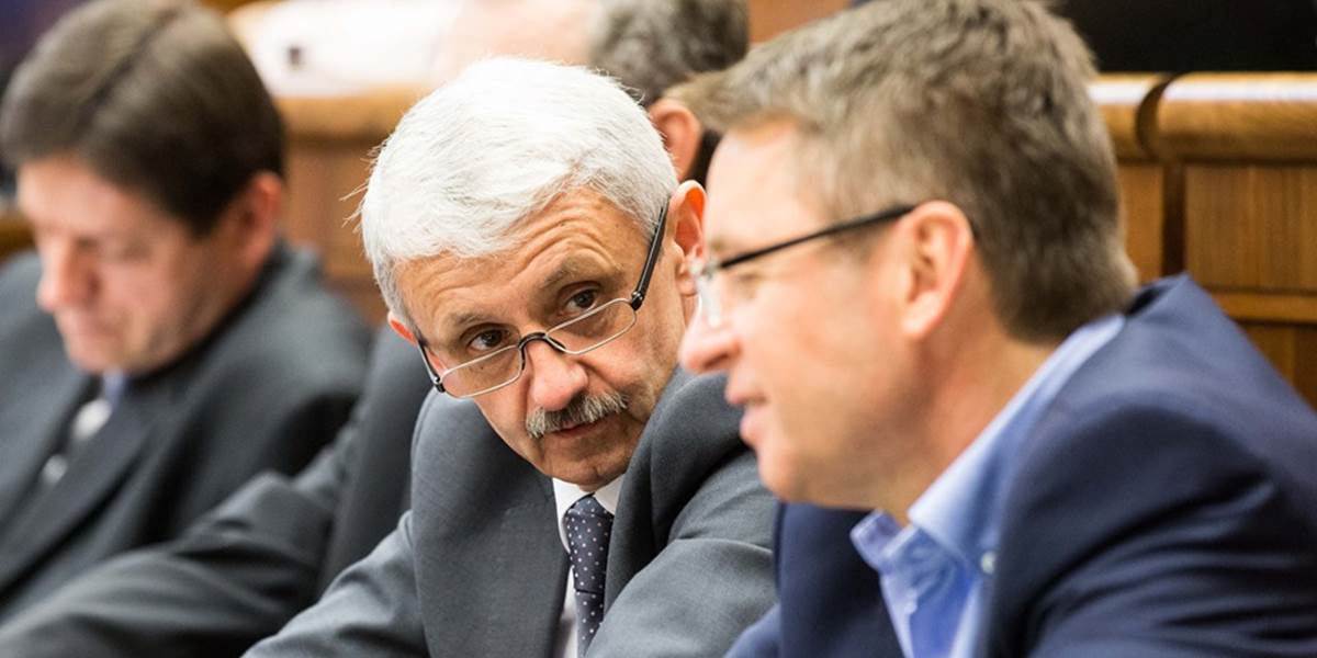 Dzurinda a Mikloš ostávajú v parlamente, opätovne asi kandidovať nebudú