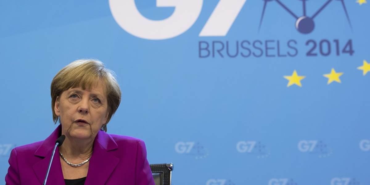 Merkelová bráni postoj Francúzska dodať Rusom bojové lode Mistral