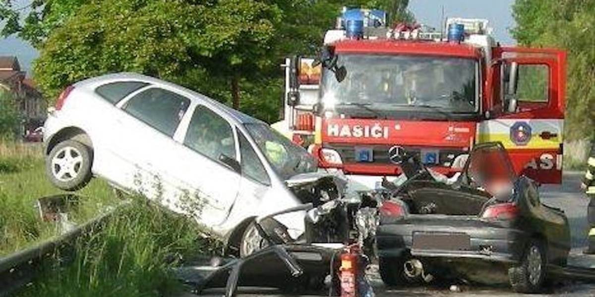 Tragická zrážka v Námestove: Mladý vodič (†25) zahynul, po tom ako vošiel do protismeru