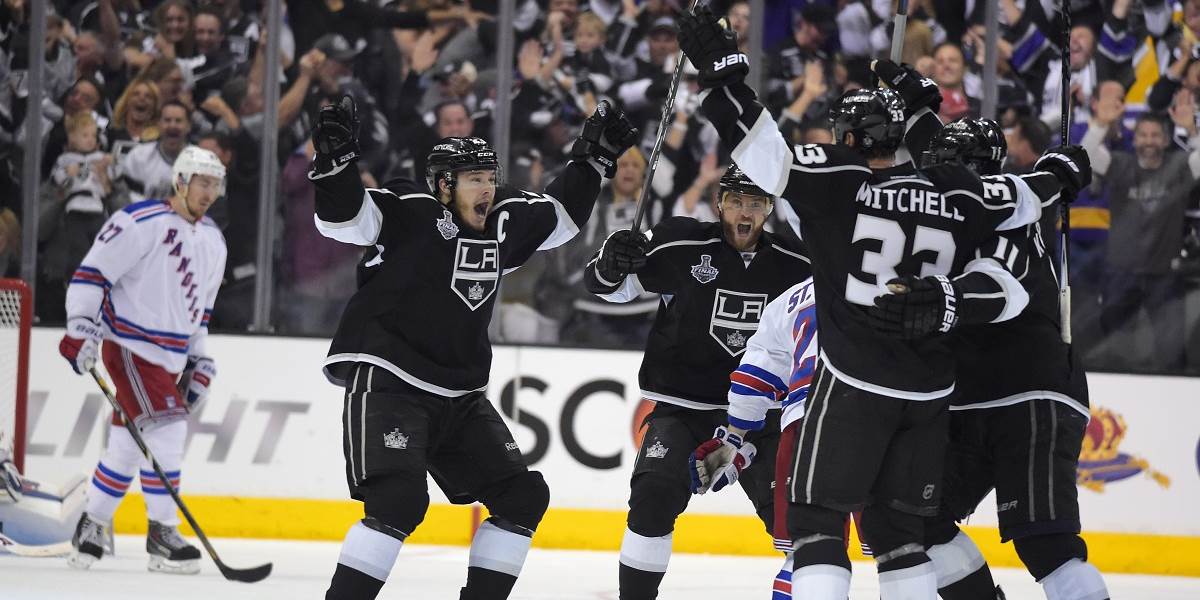 NHL: Kings zmazali dvojgólové straty a vyhrali v predĺžení