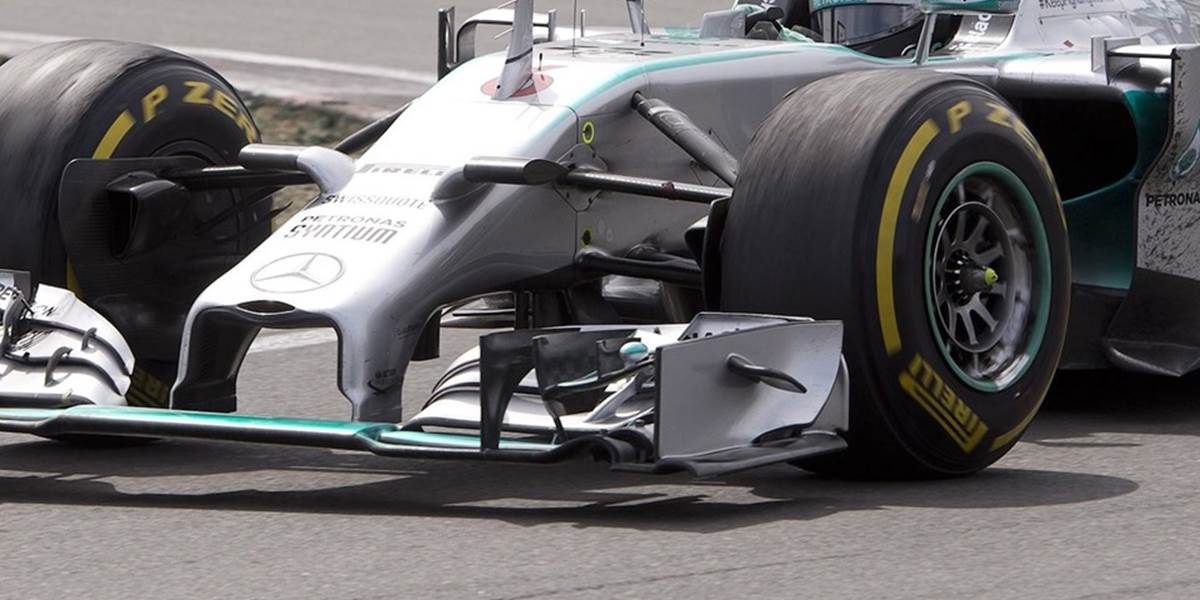 F1: Mercedes v Kanade zastavili problémy s prehrievaním