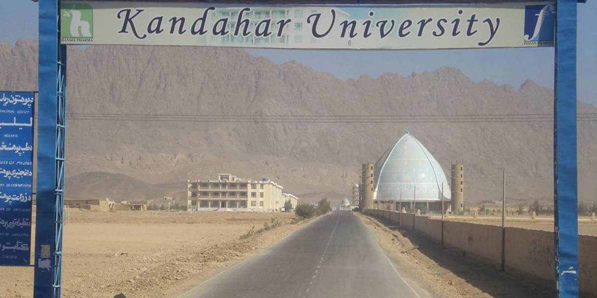 Ozbrojenci uniesli 36 učiteľov Kandahárskej univerzity