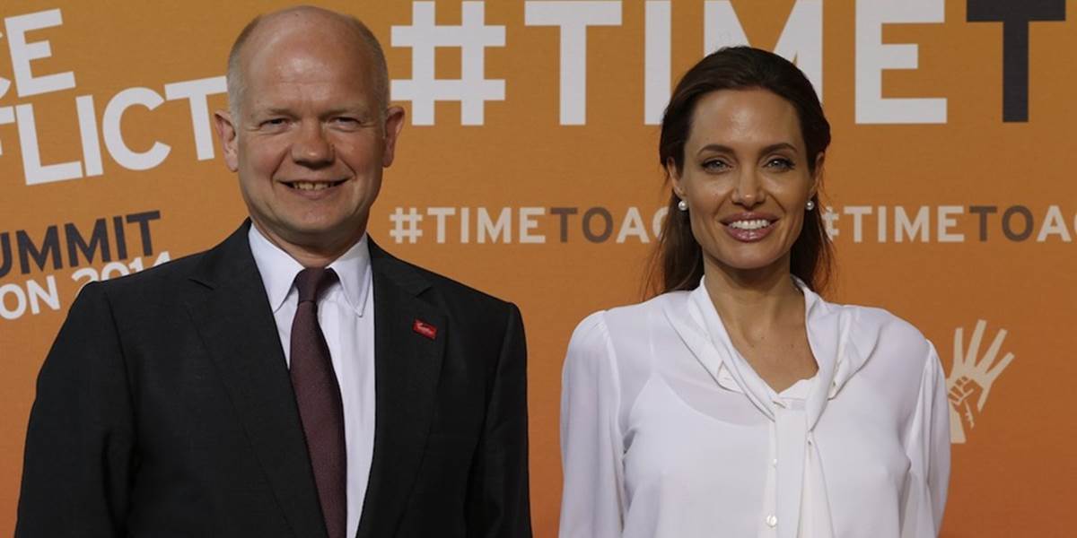 Hague a Jolieová predstavili plán boja proti znásilňovaniu vo vojnách