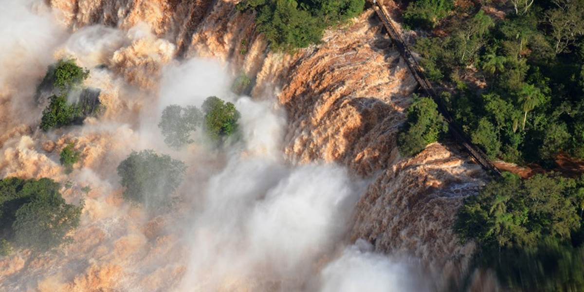 Záplavy na rieke Iguazú v Brazílii si vyžiadali už 10 ľudských životov