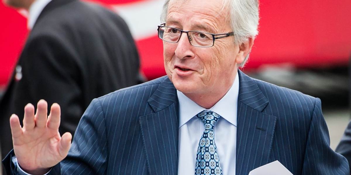Politické skupiny v europarlamente podporili kandidatúru Junckera