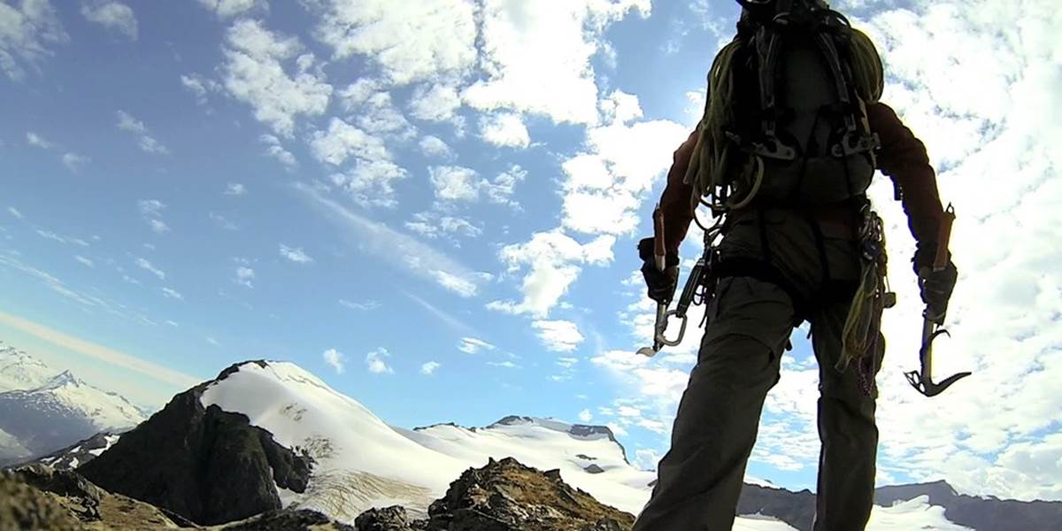 Horolezec sa v Tatrách  zranil pri päťmetrovom páde