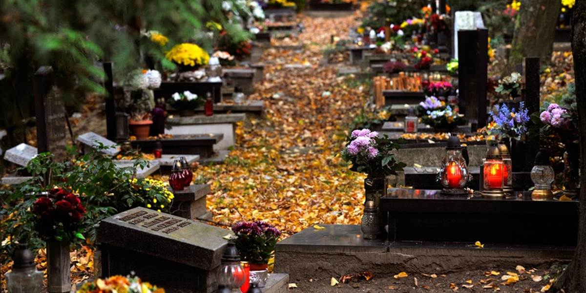 Na cintoríne našli granáty z druhej svetovej vojny