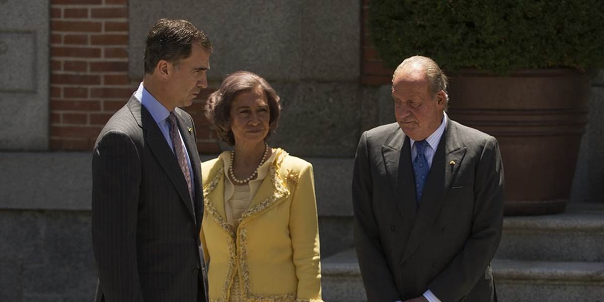 Kráľ Juan Carlos a kráľovná Sofia si zachovajú tituly aj imunitu