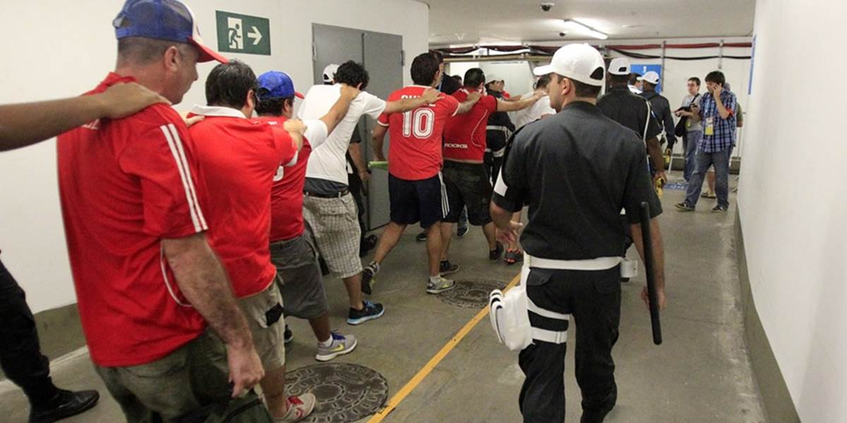 FIFA znepokojená z pokusu fanúšikov Chile vniknúť na Maracanu