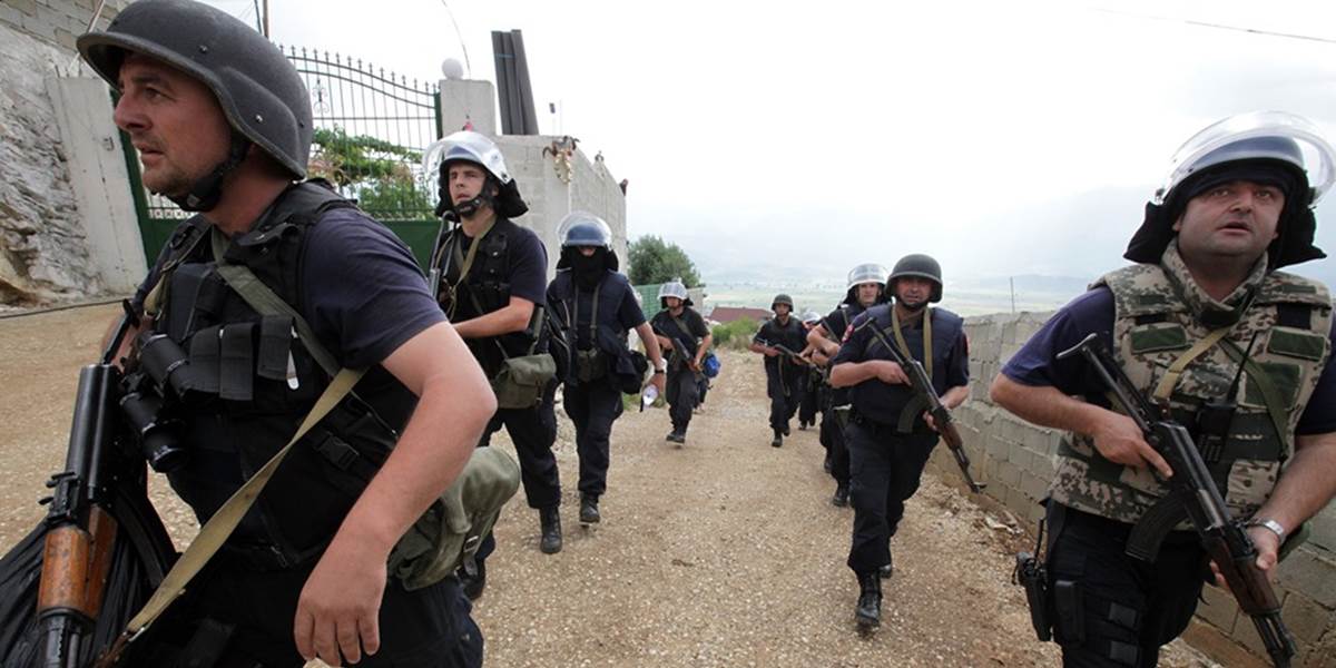 Albánska polícia zlomila ozbrojený odpor marihuanovej dediny