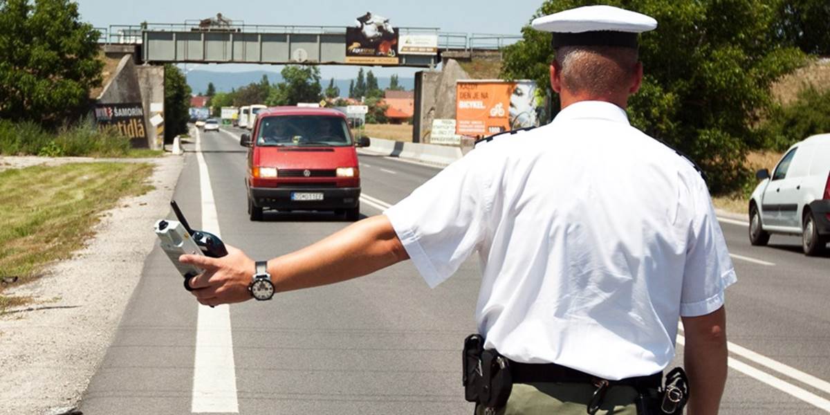 Polícia zastavila za bieleho dňa šoféra v Hurbanove: Nafúkal viac ako štyri promile!