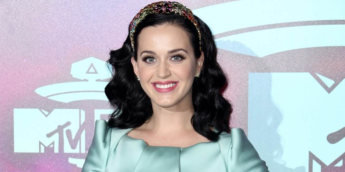 Katy Perry ponúkla Hillary Clinton skladbu do kampane