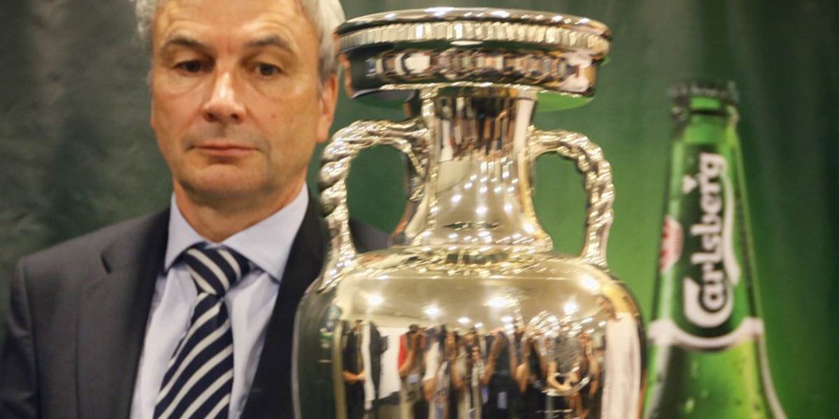 Zomrel bývalý generálny sekretár UEFA David Taylor