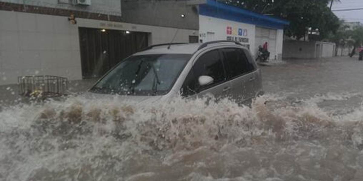 Recife postihli záplavy, zápas Nemecka s USA je ohrozený!