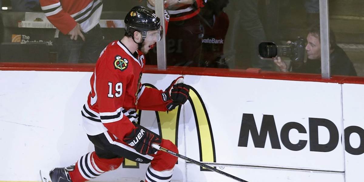 NHL: V Chicagu chcú čím skôr nové zmluvy pre Kanea a Toewsa