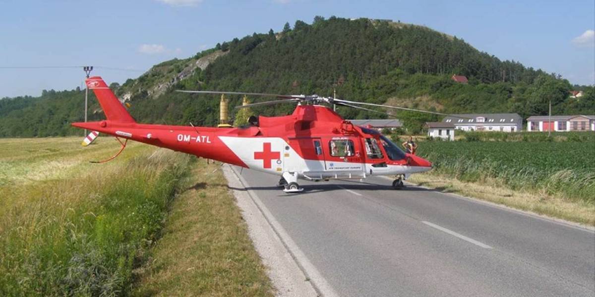 Nehoda na diaľnici D1 pri Ilave: Zasahoval vrtuľník!