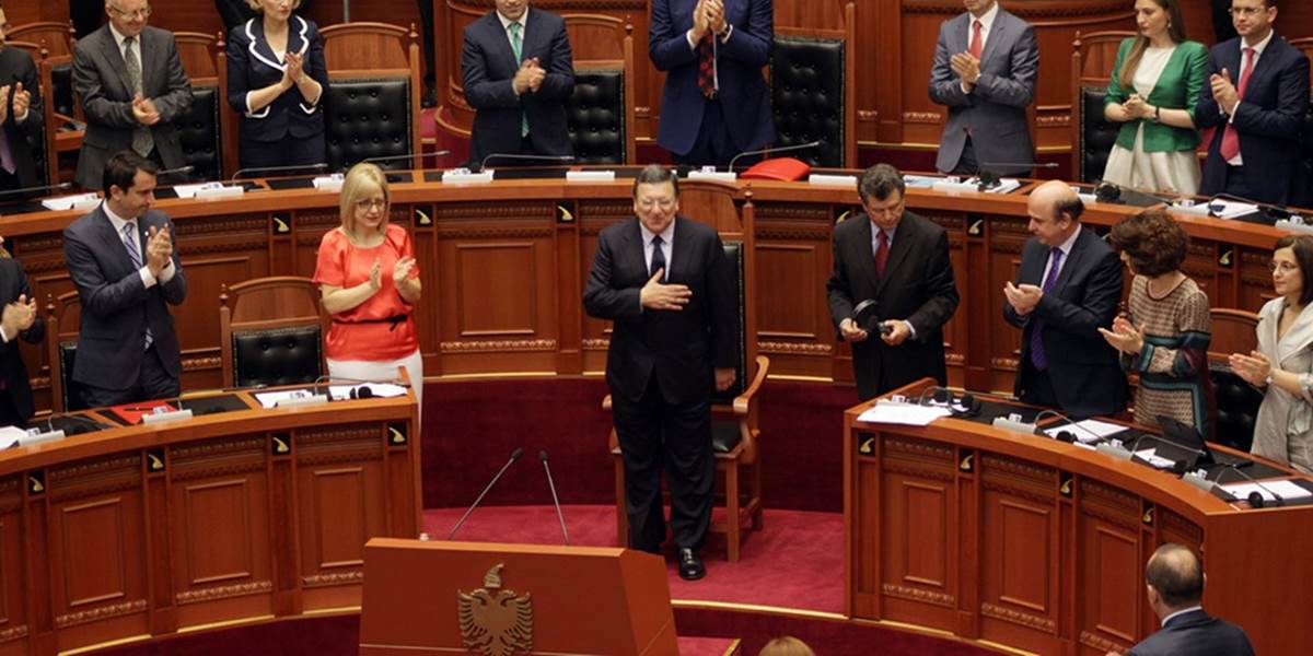 Barroso vyzval albánskych politikov, aby sa zjednotili pri prijímaní reforiem