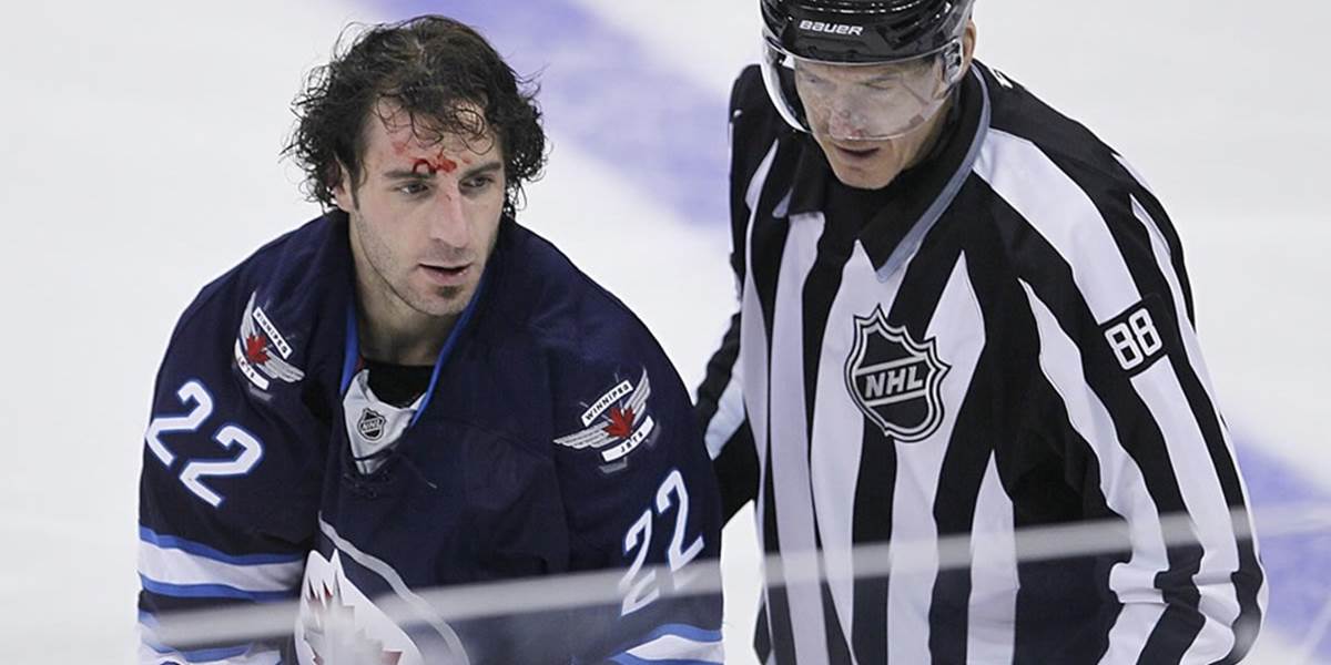 NHL: Thorburn sa vyhol trhu a dohodol sa s Winnipegom